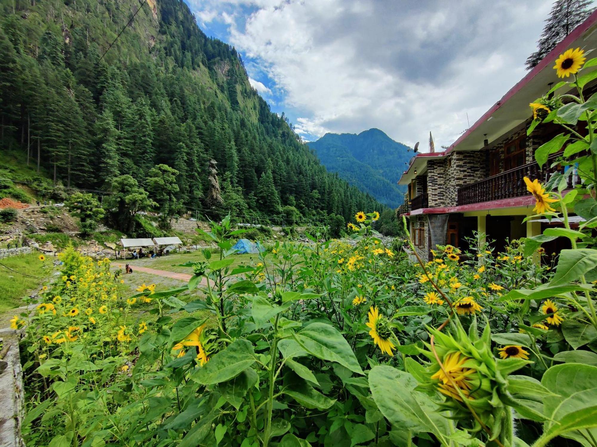 Flipsyde Retreat Hotel Kasol Exterior photo