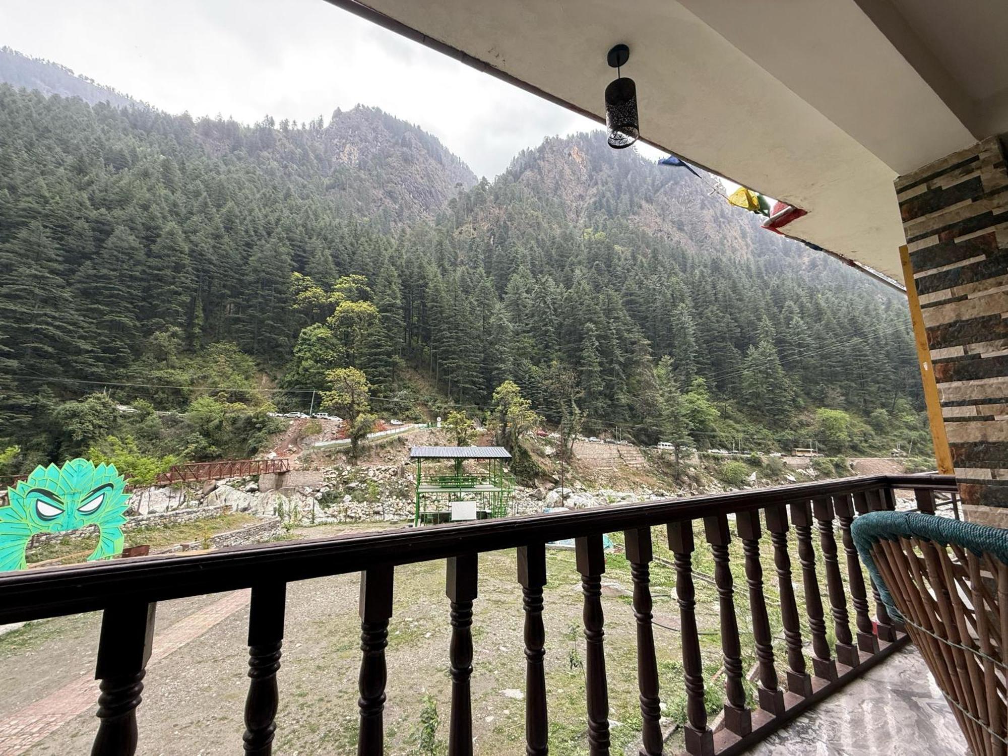 Flipsyde Retreat Hotel Kasol Exterior photo